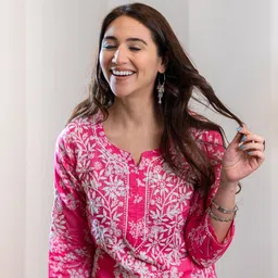 gosriki Women Chikan Embroidery Cotton Blend Straight Kurta image 5