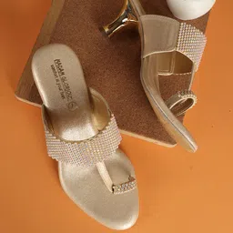 madam glorious Women Heels Sandal image 2