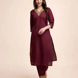 women basket Women Cotton Blend Kurta Pant Set image 4