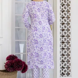 chafi collection Women Printed Cotton Blend A-line Kurta image 3