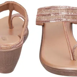 metro Women Wedges Sandal image 2