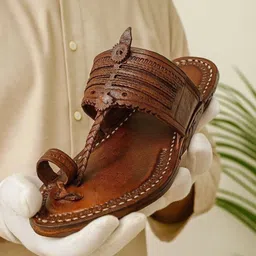 kolhapuri Men Sandal image 3