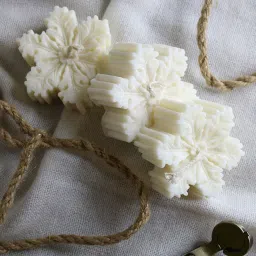 aromatic fables Christmas Snowflake (Set of 3) White Wax Decorative Candles image 1