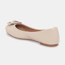 forever glam by pantaloons Bellies For Women image 4