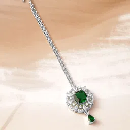 Rubans Rhodium-Plated Emerald Green & Cubic Zirconia Studded Maang Tikka image 3