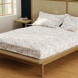 URBAN SPACE White & Red Printed 200 TC Cotton Double King Bedsheet With 2 Pillow Covers-picture-11