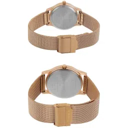 timex TW00ZP002 Pack of 2 Men Round Analogue Watches image 2