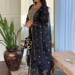 SDK FASHION Women Ethnic Motifs Embroidered Regular Kurta with Trousers & With Dupatta image 4