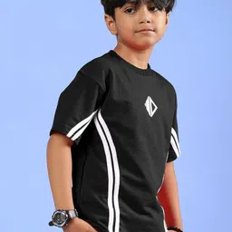 WEARDUDS Kids Printed Slim Fit Monochrome T-shirt-picture-23