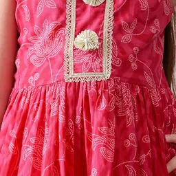 Indi-Loom Couture Girls Ethnic Motifs Printed Regular Gotta Patti Pure Cotton Kurti with Sharara & With image 3