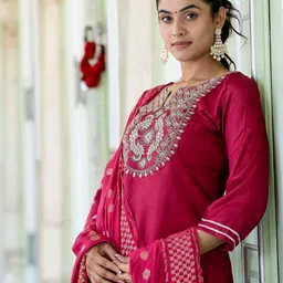 VredeVogel Floral Embroidered Straight Kurta with Trousers & With Dupatta image 5