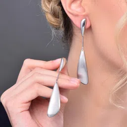 Reenisaa Geometric Drop Earrings image 3