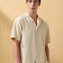 Dennis Lingo Men Cuban Collar Textured Casual Shirt image 2