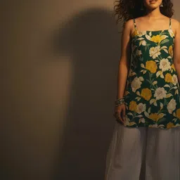 Anouk Mirage Floral Printed Square Neck Pure Cotton Kurti image 4