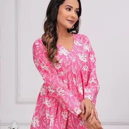 KBZ Women Floral Printed V-Neck Cotton Top image 4
