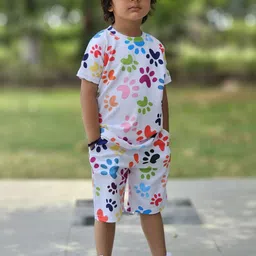 YK Boys Printed Round Neck T-shirt With Shorts image 1