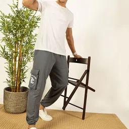 Thomas Scott Men Printed Relaxed Fit Mid Rise Joggers image 5