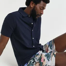 GANT Men Solid Spread Collar Cotton Casual Shirt image 4