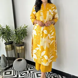 CANIZZARO Women Floral Printed Regular Kurta with Trousers-picture-41