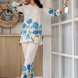 ME & MY Printed V-Neck Top & Trousers Co-Ords image 5