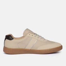 glitchez Men Lace-Ups Contrast Sole Sneakers image 3