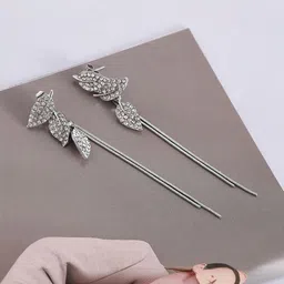 DressBerry Leaf Shaped Drop Earrings image 5