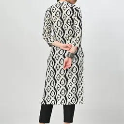 BAESD Ethnic Motifs Printed Mandarin Collar Straight Kurta With Trousers image 4