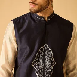 AKS Men Ethnic Motifs Embroidered Regular Thread Work Kurta with Pyjamas image 5