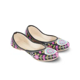 DFR Women Printed Mojaris Flats-picture-27
