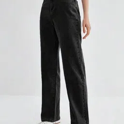 HERE&NOW Women Jean Boyfriend Fit High-Rise Light Fade Acid Wash Stretchable Jeans image 2