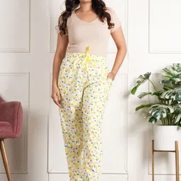 Style Shoes Pack Of 2 Printed & Checked Straight Leg Lounge Pants image 4