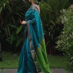 Parampara Ethnic Woven Design Zari Pure Silk Banarasi Saree image 4