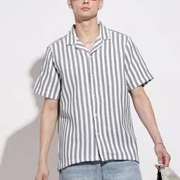 SHOWOFFFF Men Relaxed Striped Casual Shirt-picture-13