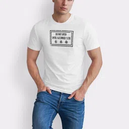 Seekbuylove Men Typography Printed Regular Fit Round Neck Bio Finish T-shirt image 5