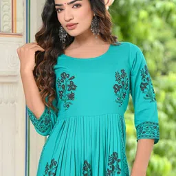 SALE MANTRA Women Floral Printed Kurta image 3