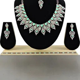 VATSALYA creation Alloy Gold- plated Green Jewellery Set image 2