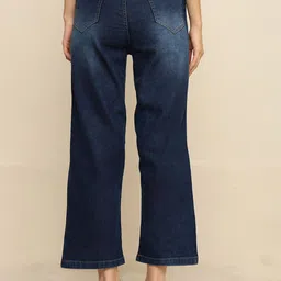 zayla Women Comfort Wide Leg High-Rise Light Fade Stretchable Jeans image 4