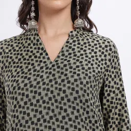 Anouk Rustic Geometric Printed V-Neck Straight Kurta image 5