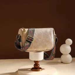 Diva Dale Structured Sling Bag-image-95