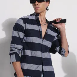 SHOWOFFFF Men Comfort Slim Fit Horizontal Stripes Striped Casual Shirt-image-0