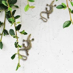 Exotic India Lizard Matte Wall Hanging Decor - 5 In image 3