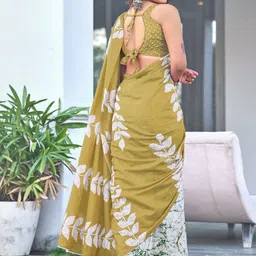 NIKATT Floral Pure Cotton Block Print Saree With Blouse Piece image 5