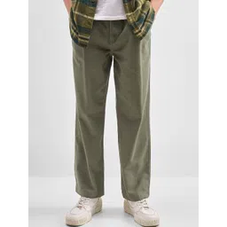 HIGHLANDER Men Pleated Trousers image 1