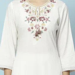 Nayam By Lakshita Women Floral Yoke Design Regular Thread Work Pure Cotton Kurta with Trousers & With Dupatta image 2