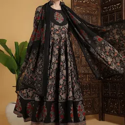 Anni Designer Women Ethnic Motifs Printed Panelled Kurta with Trousers & With Dupatta image 4