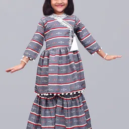 satyamfab Girls Embroidered Regular Gotta Patti Kurta with Sharara image 5