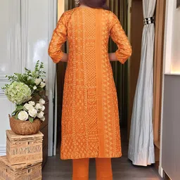 Aaghnya Floral Printed Notch Neck Straight Kurta With Trousers & Dupatta image 5