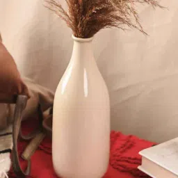 purezento Cream Ceramic Knepp Table Vases-picture-11