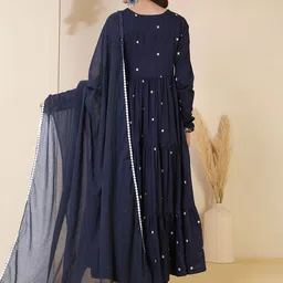 GULMOHAR JAIPUR Floral Printed Thread Work Pure Cotton Kurta With Trousers & Dupatta image 4