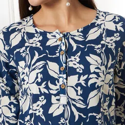 Anouk Rustic Floral Printed Round Neck Three-Quarter Sleeves Regular Straight Kurta image 5